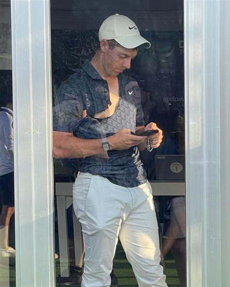 rory mcilroy shirtless|Rory McIlroy isn’t exactly sure how he got shirtless。